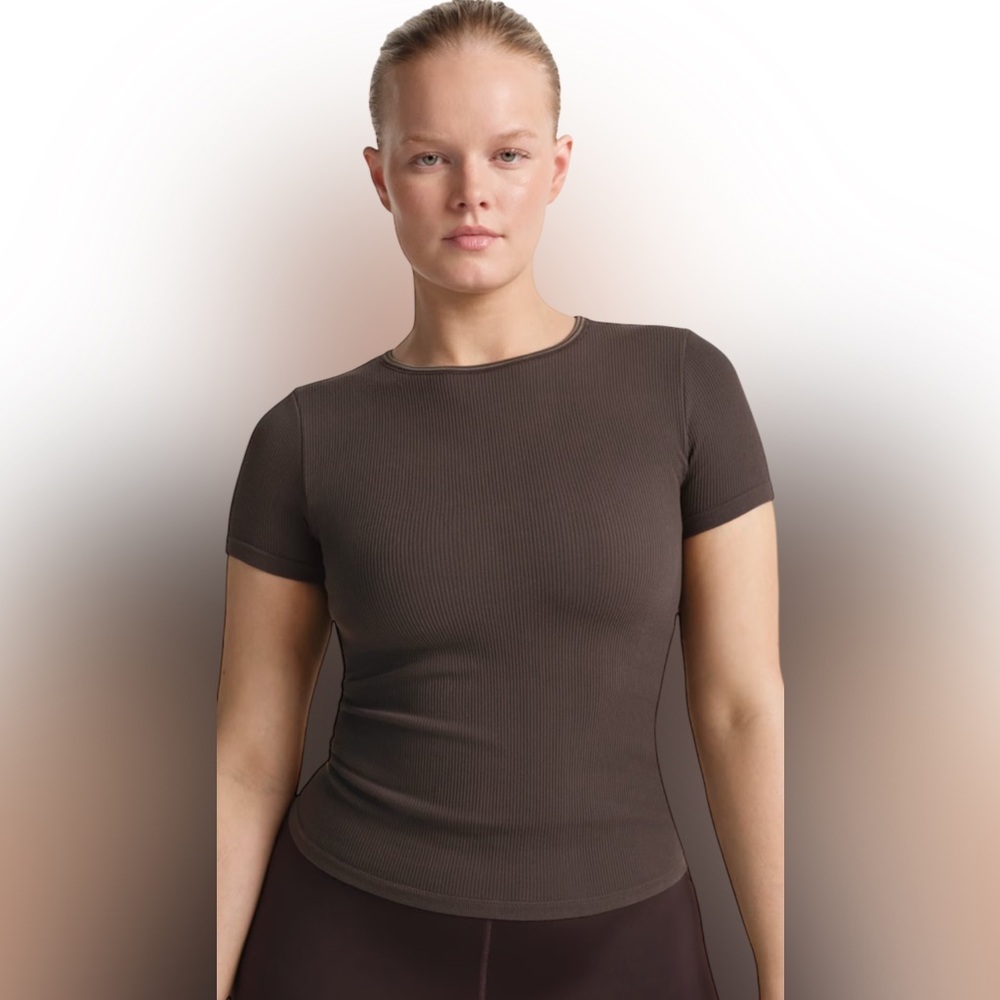 Nike Skims Ribbed Seamless Womens Top NWT